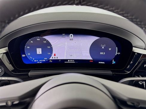 New 2025 Porsche Macan Electric image 16