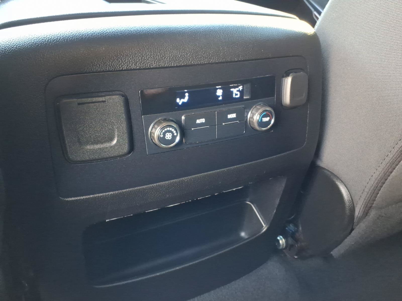 Used 2019 GMC Yukon SLE w/ Convenience Package AWD/4WD image 10