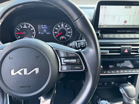 Used 2022 Kia Seltos S FWD image 16