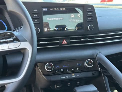 Certified 2025 Hyundai Elantra Blue image 20