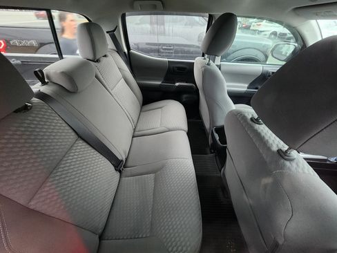 Used 2022 Toyota Tacoma SR5 image 10