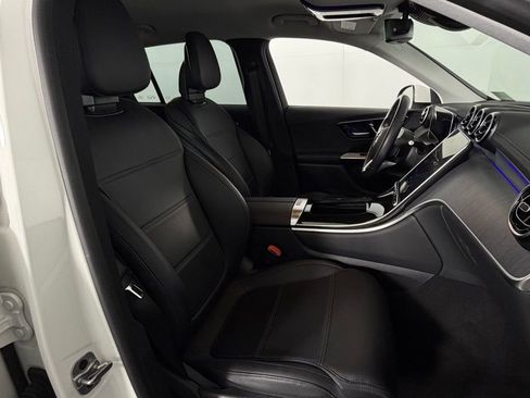 Used 2024 Mercedes-Benz GLC 300 image 31