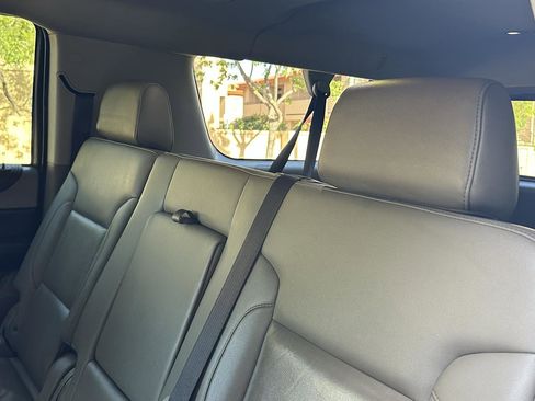 Used 2019 Chevrolet Suburban LT AWD/4WD image 14