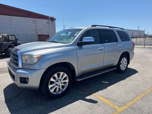 Used 2014 Toyota Sequoia Platinum RWD image 1