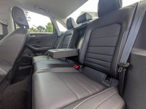 Used 2024 Volkswagen Jetta SE FWD image 13