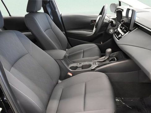 Used 2024 Toyota Corolla LE image 19