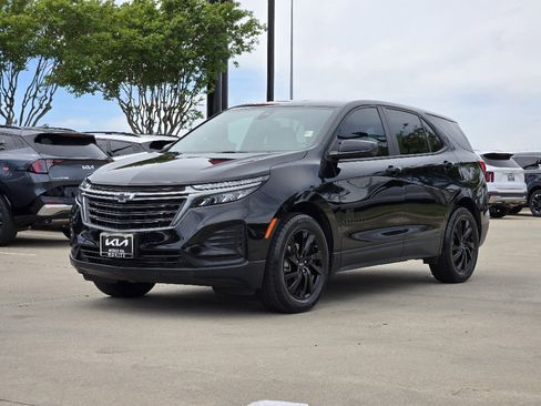 Used 2023 Chevrolet Equinox LS w/ Midnight Edition image 2