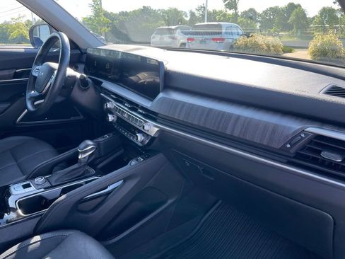 Certified 2023 Kia Telluride EX w/ EX Captain's Chair Package AWD/4WD image 32