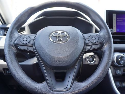 Certified 2025 Toyota RAV4 XLE FWD image 18
