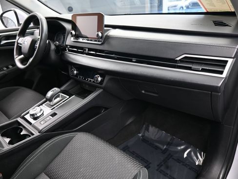 Used 2022 Mitsubishi Outlander ES image 44