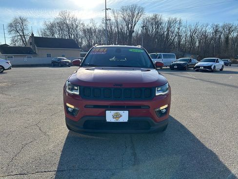 Used 2019 Jeep Compass Latitude image 3