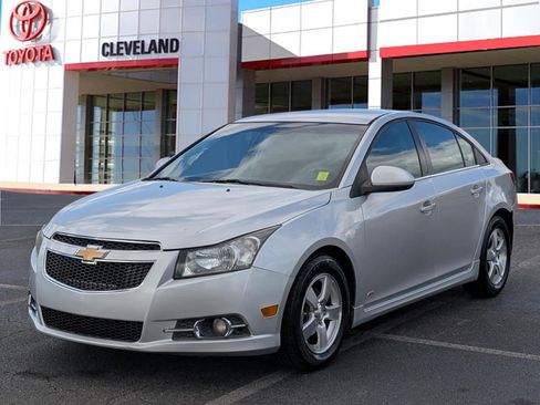 Used 2013 Chevrolet Cruze LT w/ RS Package FWD image 4