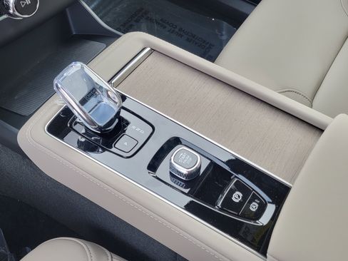 New 2026 Volvo XC90 T8 Plus image 15