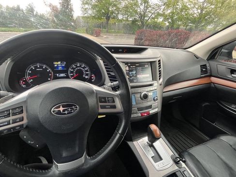 Used 2013 Subaru Outback 3.6R Limited image 10