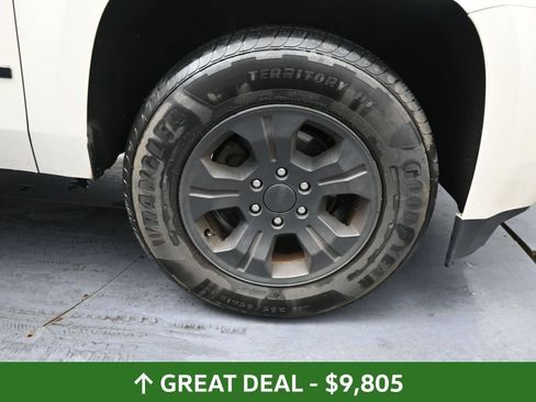 Used 2015 GMC Yukon XL Denali w/ Premium Package AWD/4WD image 17