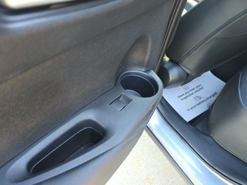 Used 2023 Toyota Corolla Cross XLE image 24