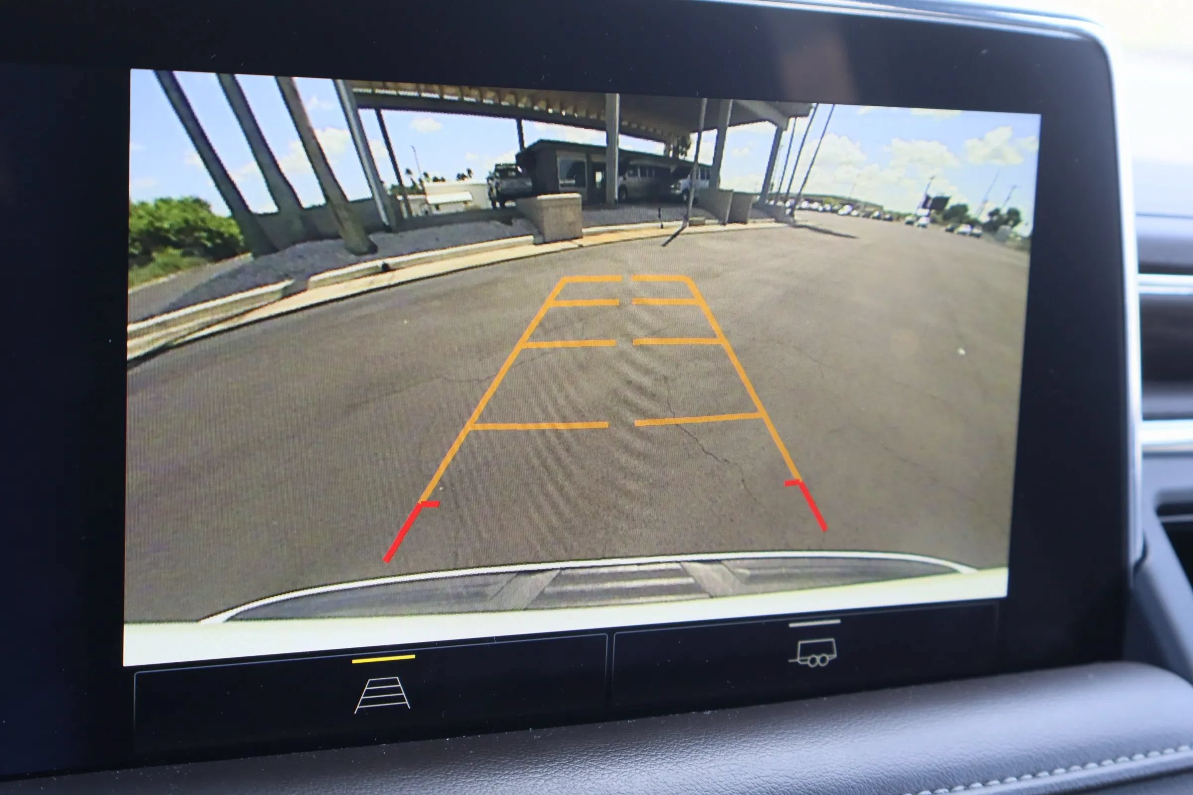 Used 2024 Chevrolet Tahoe LT RWD image 15