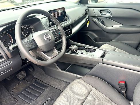 New 2026 Nissan Rogue SV image 9