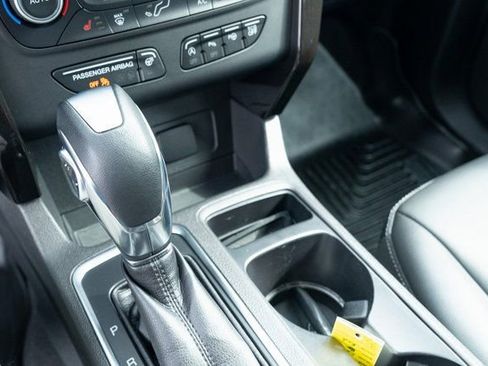 Used 2019 Ford Escape Titanium image 20