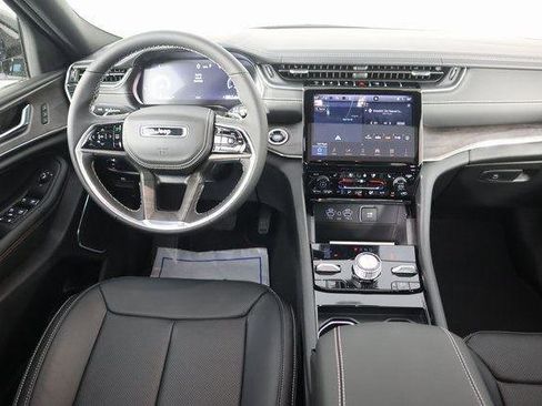 New 2025 Jeep Grand Cherokee L Overland AWD/4WD image 6