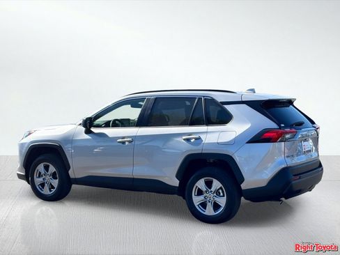 Certified 2025 Toyota RAV4 LE AWD/4WD image 4