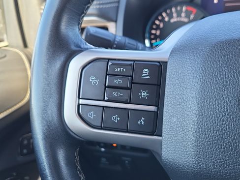 Used 2024 Ford Expedition Limited image 19