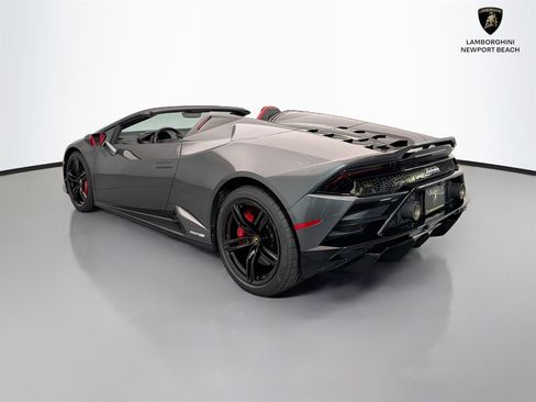 Used 2023 Lamborghini Huracan EVO RWD image 5