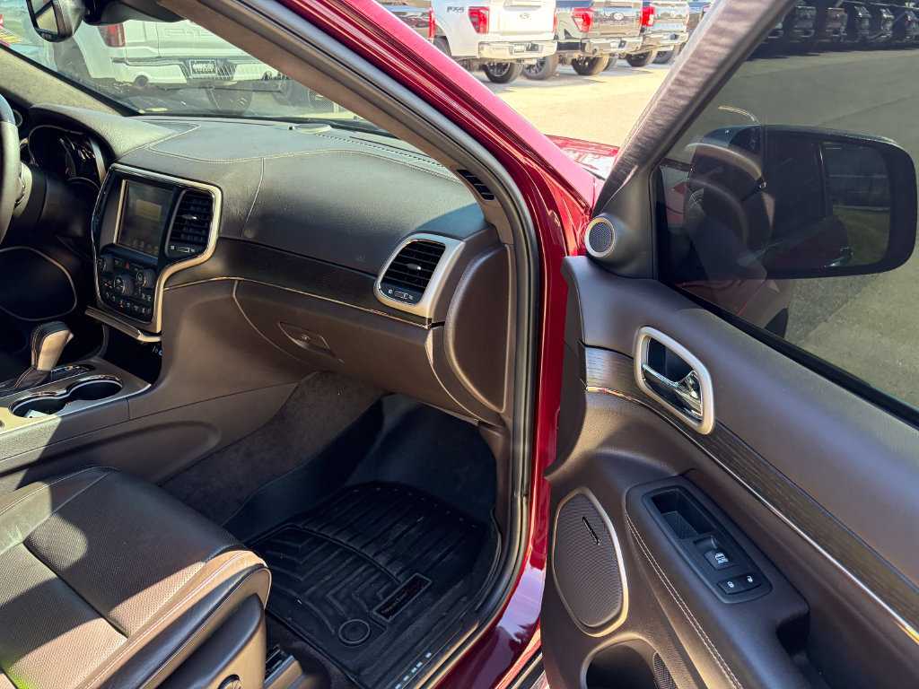 Used 2017 Jeep Grand Cherokee Summit AWD/4WD image 17