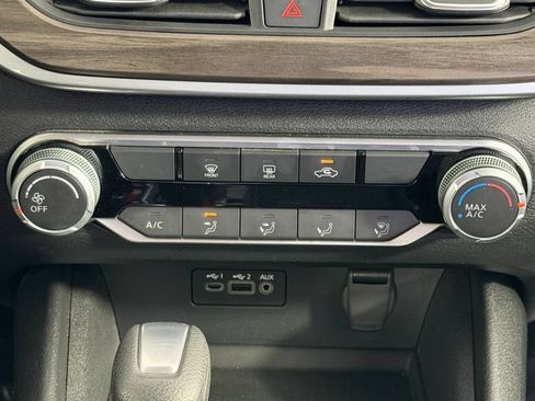 Used 2025 Nissan Altima 2.5 SV FWD image 29