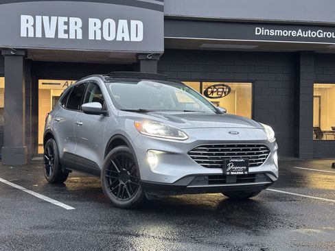 Used 2021 Ford Escape Titanium w/ Titanium Elite Package image 2