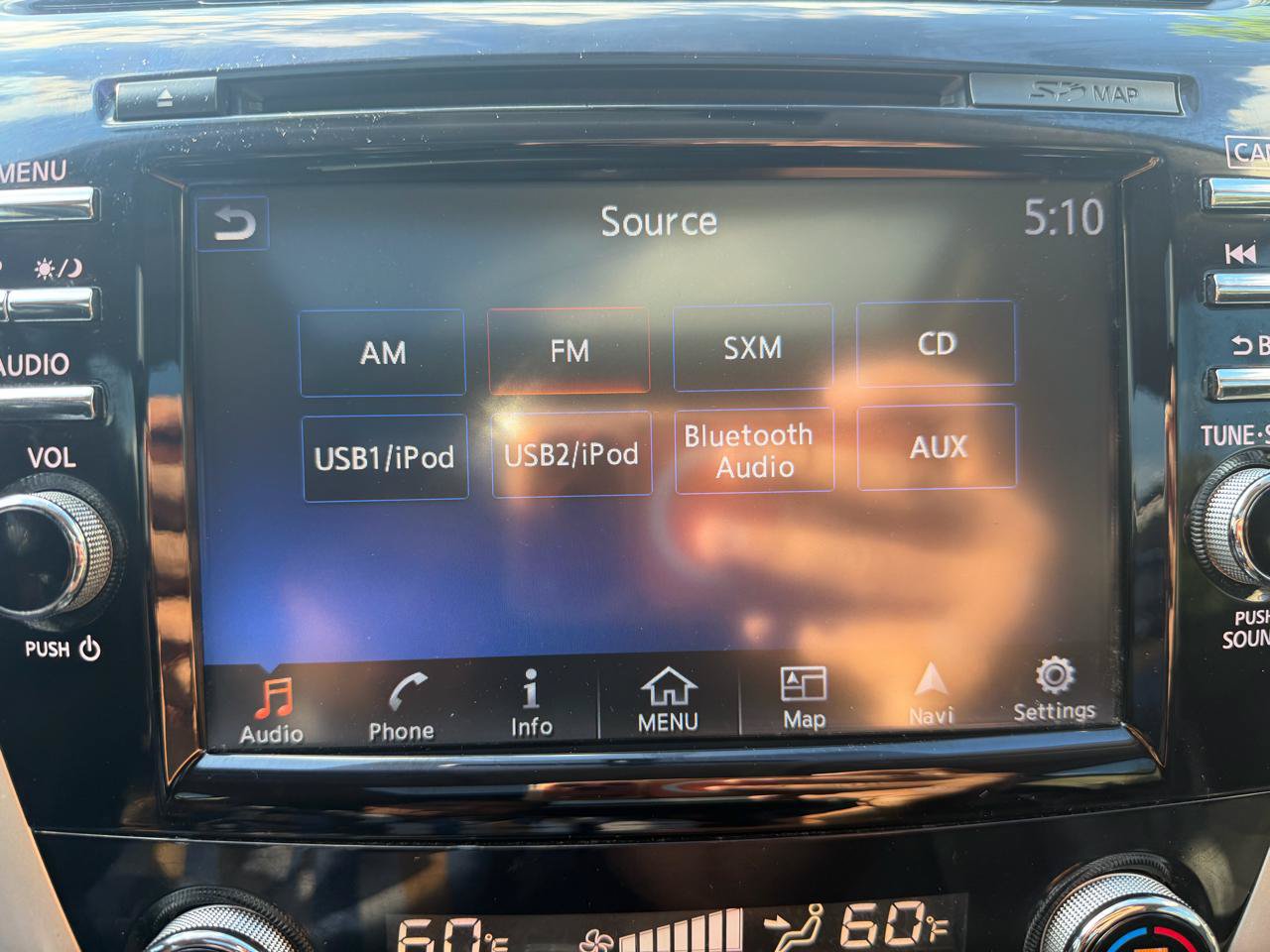 Used 2015 Nissan Murano Platinum w/ Platinum Technology Package AWD/4WD image 19
