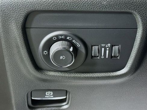 New 2025 Jeep Grand Cherokee Limited w/ Black Appearance Package image 10