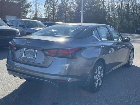 Used 2024 Nissan Altima 2.5 S image 8