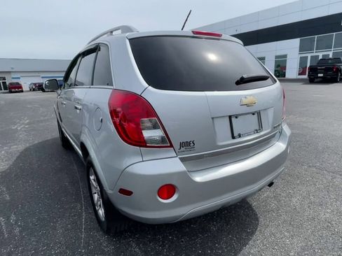 Used 2014 Chevrolet Captiva Sport LT w/ Convenience Package FWD image 2