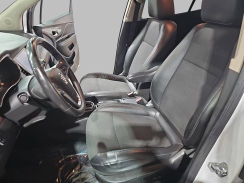 Used 2017 Buick Encore Preferred FWD image 18