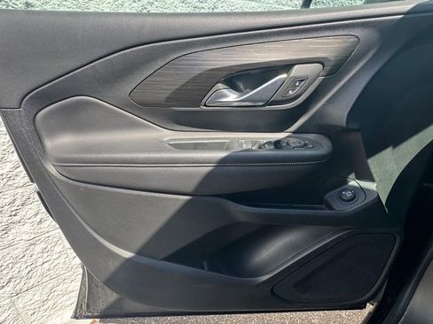 Used 2022 GMC Terrain SLE w/ Driver Convenience Package image 20