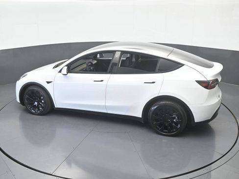 Used 2022 Tesla Model Y Long Range AWD/4WD image 47