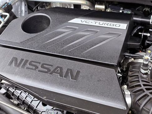 Used 2023 Nissan Rogue SV image 9