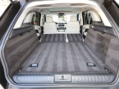 Used 2014 Land Rover Range Rover Sport HSE image 11