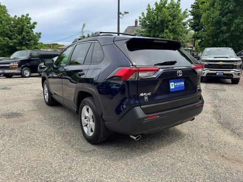 Used 2019 Toyota RAV4 XLE w/ All Weather Liner Package AWD/4WD image 4
