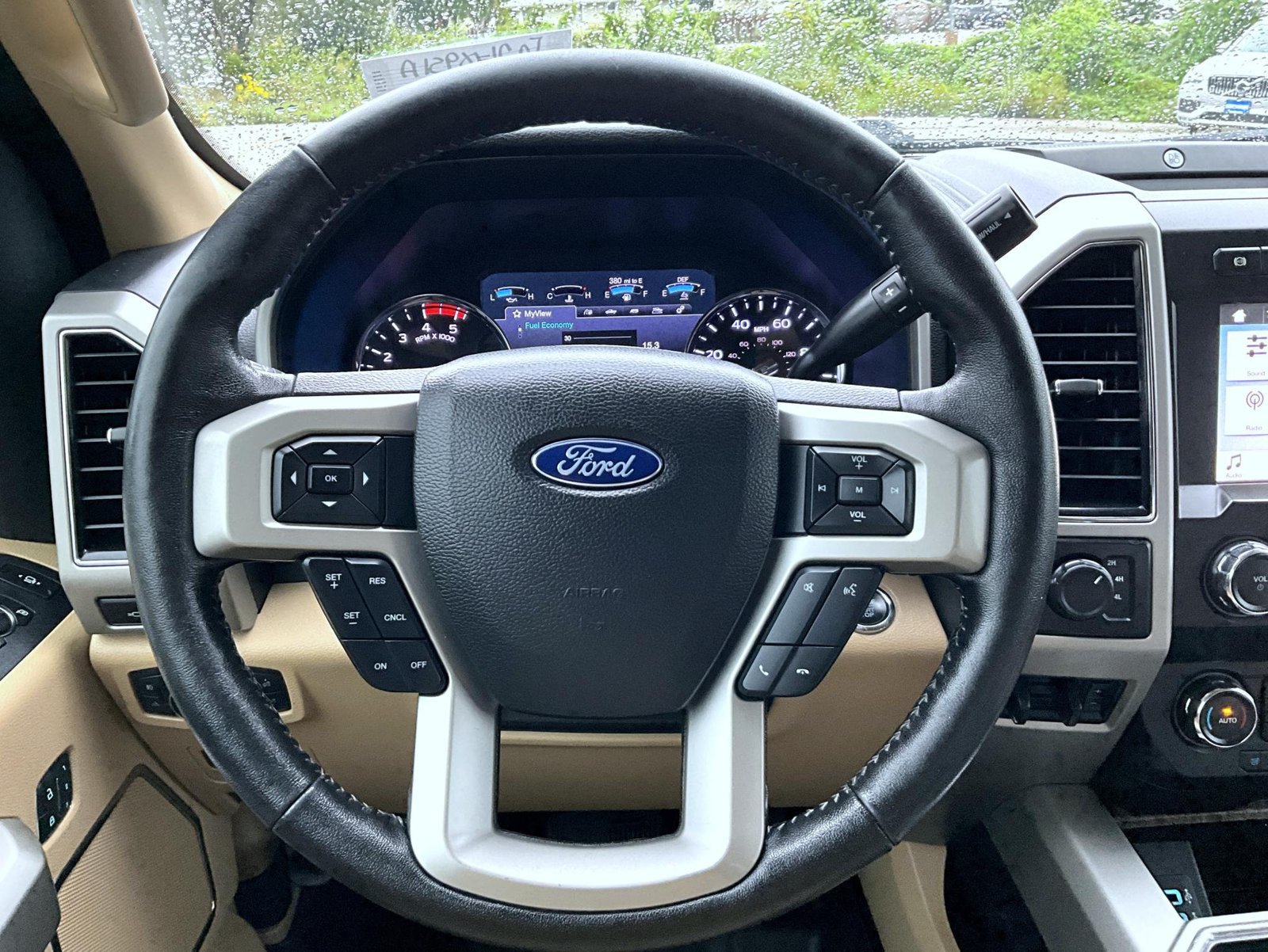 Used 2019 Ford F250 Lariat w/ Lariat Ultimate Package AWD/4WD image 13