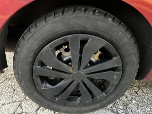 Used 2019 Nissan Versa SV image 29