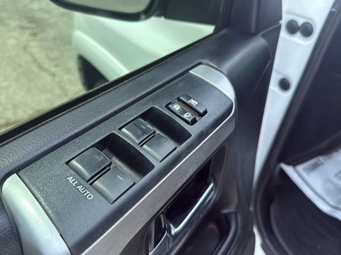 Used 2018 Toyota 4Runner SR5 RWD image 17