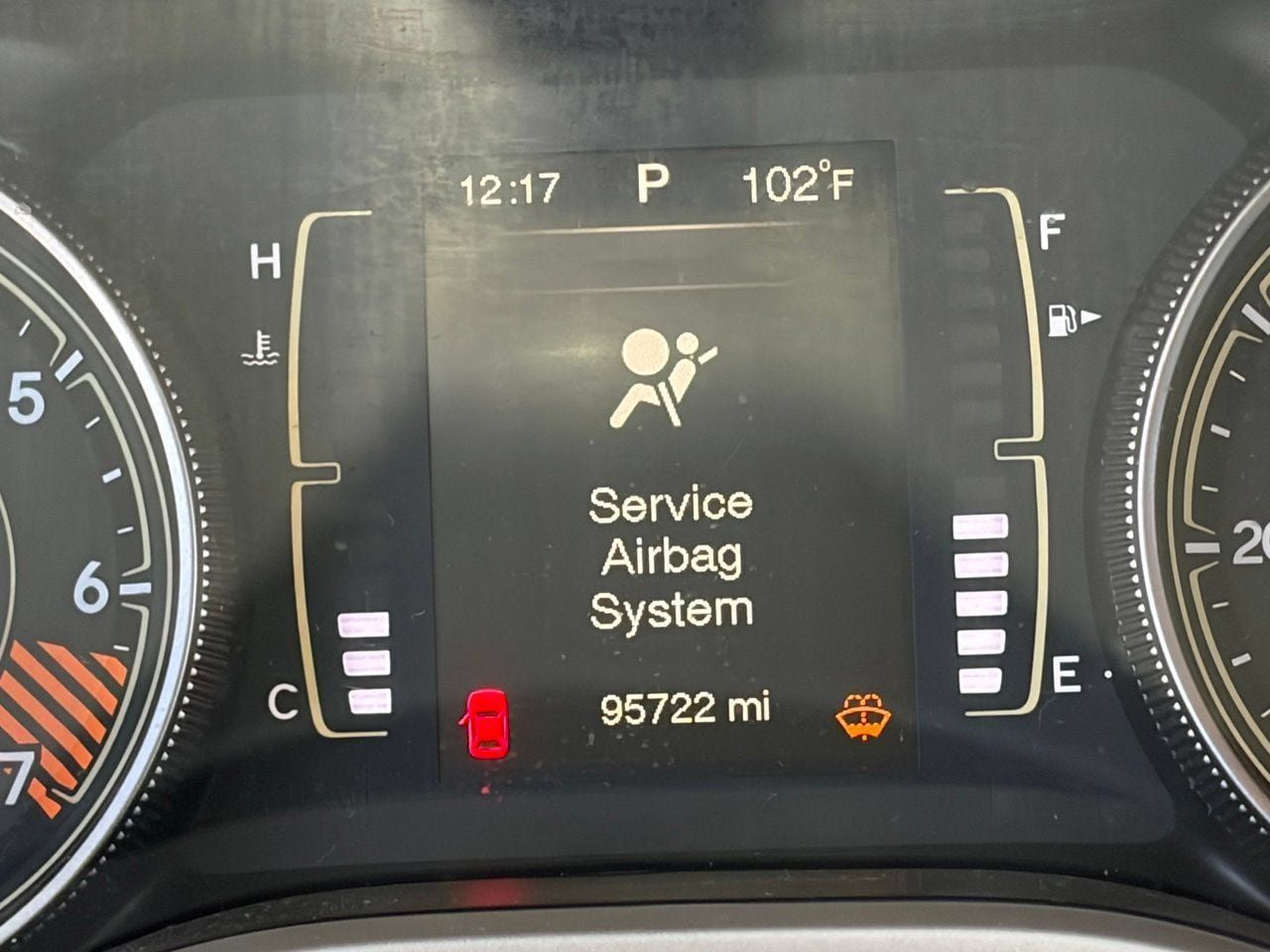 Used 2015 Jeep Cherokee Latitude FWD image 13