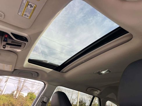 Used 2021 Subaru Outback Limited image 11