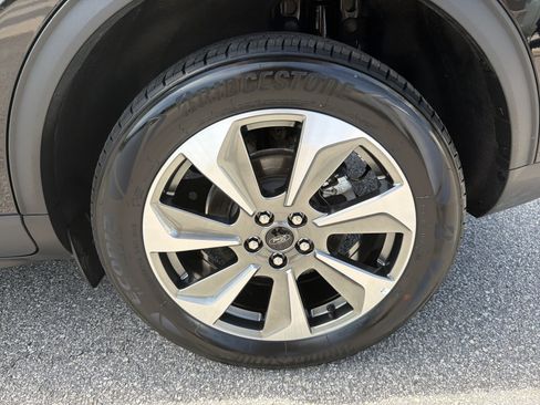 Used 2025 Ford Escape Platinum AWD/4WD image 29
