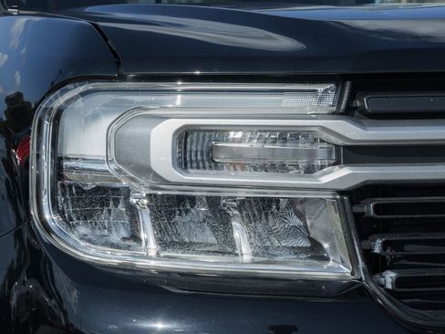 Used 2022 Ford Maverick Lariat w/ Lariat Luxury Package image 12