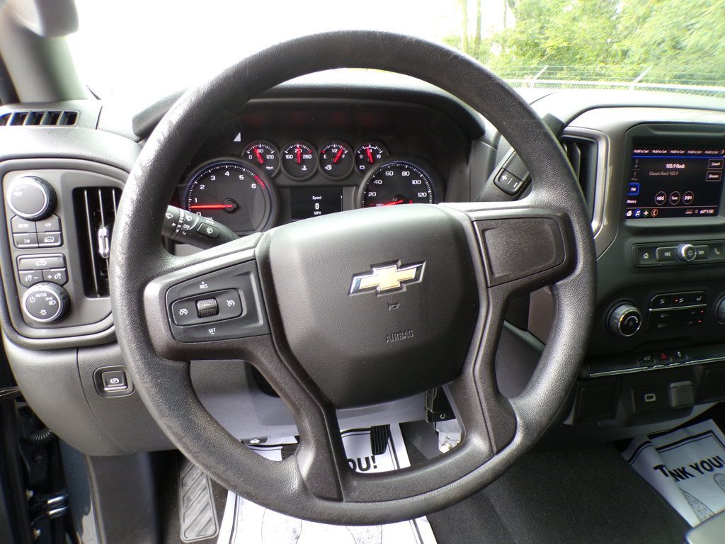 Used 2020 Chevrolet Silverado 1500 Custom w/ Custom Value Package AWD/4WD image 12