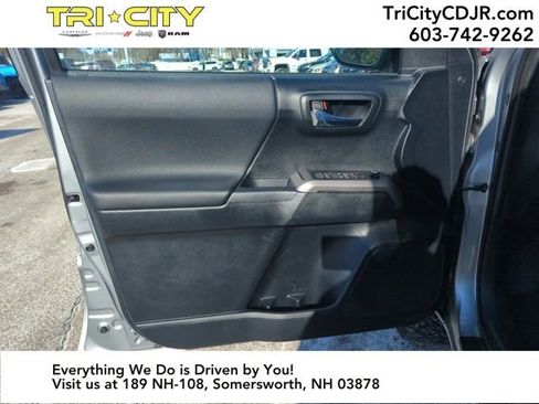 Used 2016 Toyota Tacoma TRD Off-Road image 14