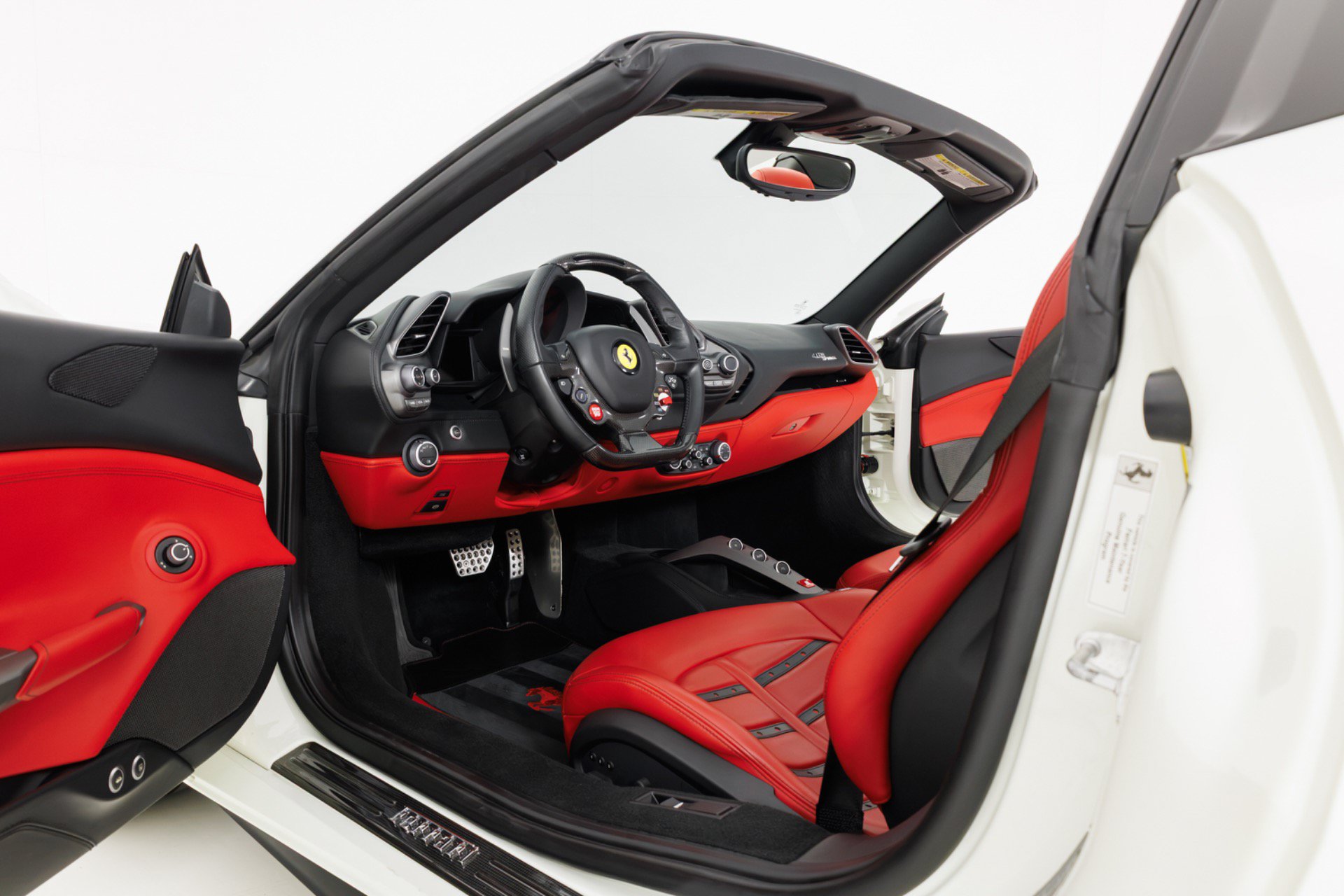 Used 2017 Ferrari 488 Spider RWD image 16